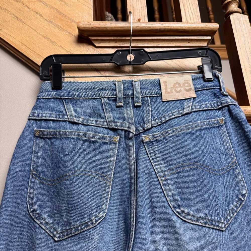 Vintage Lee 90s High Waisted Mom Blue Jeans Denim Straight Leg 26x30 Medium Wash